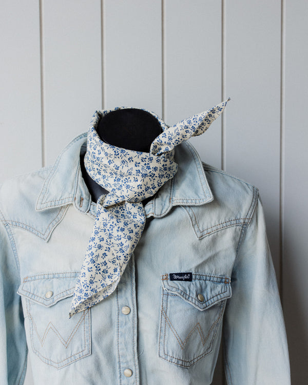 Neck Tie Cream & Navy Floral