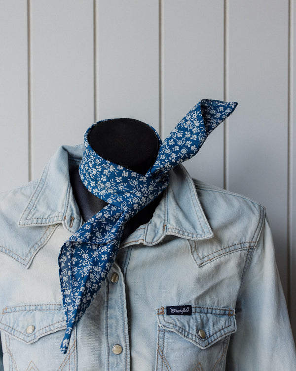 Neck Tie Navy & White