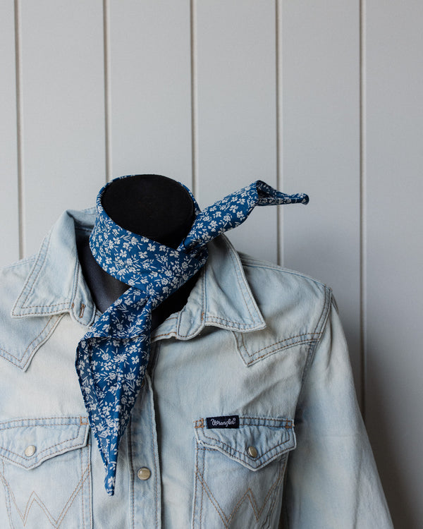 Neck Tie Navy & White