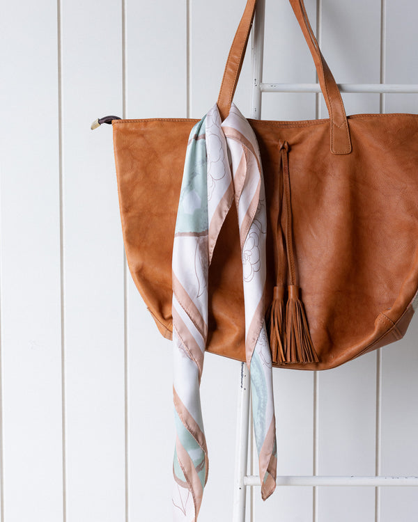 Wildrag Satin - Soft Neutral Bloom