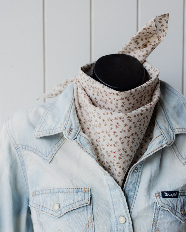 Neck Tie Neutral Daisies