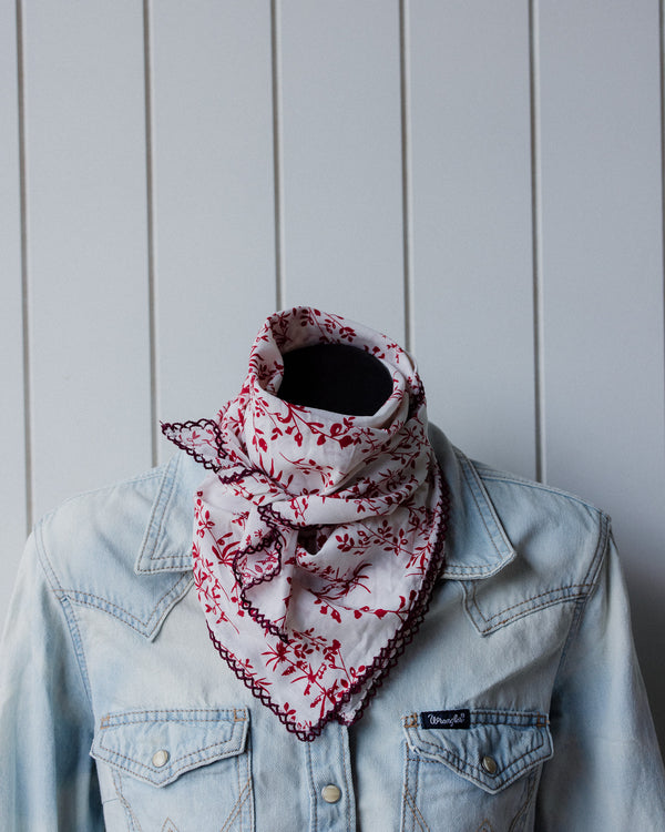 Laced Trim Scarf Crimson Cream
