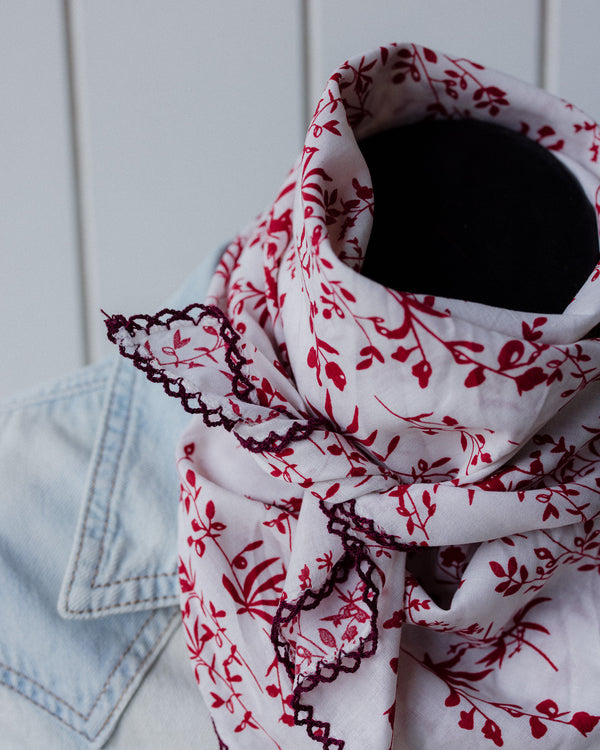 Laced Trim Scarf Crimson Cream