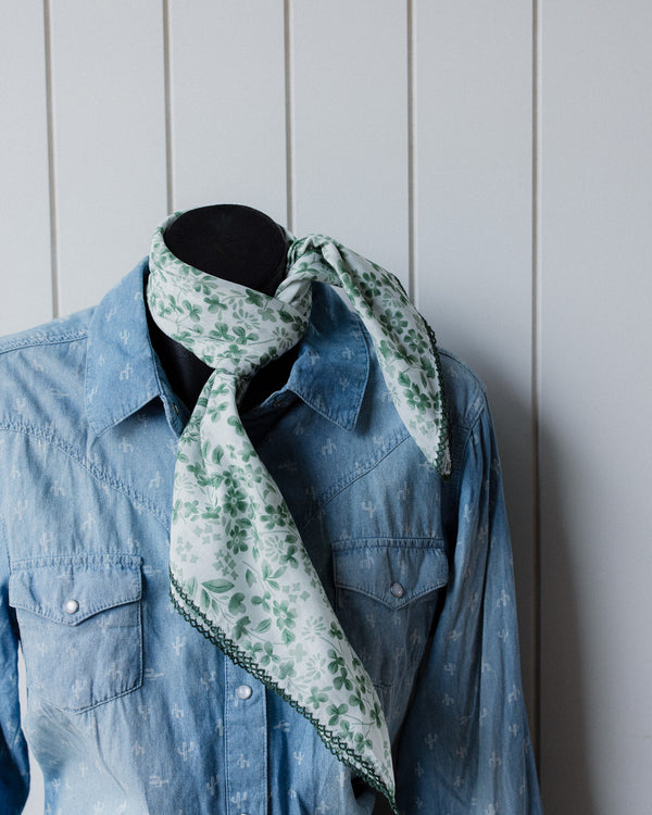 Laced Trim Scarf Green & White