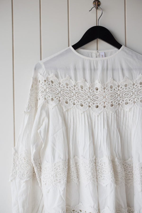 Ella White Blouse